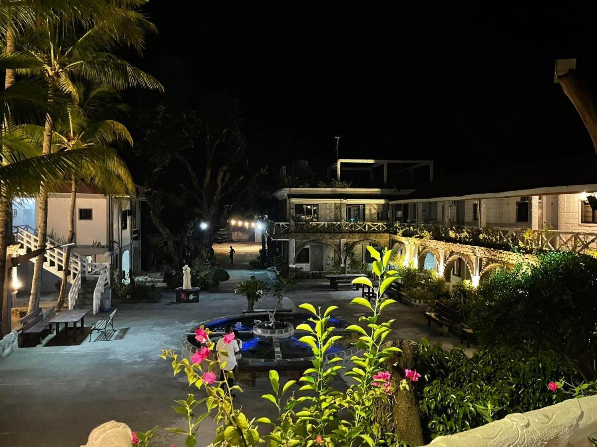 Sunbloom Beachfront Hotel And Restaurant Zambales Sinabacan Exterior foto